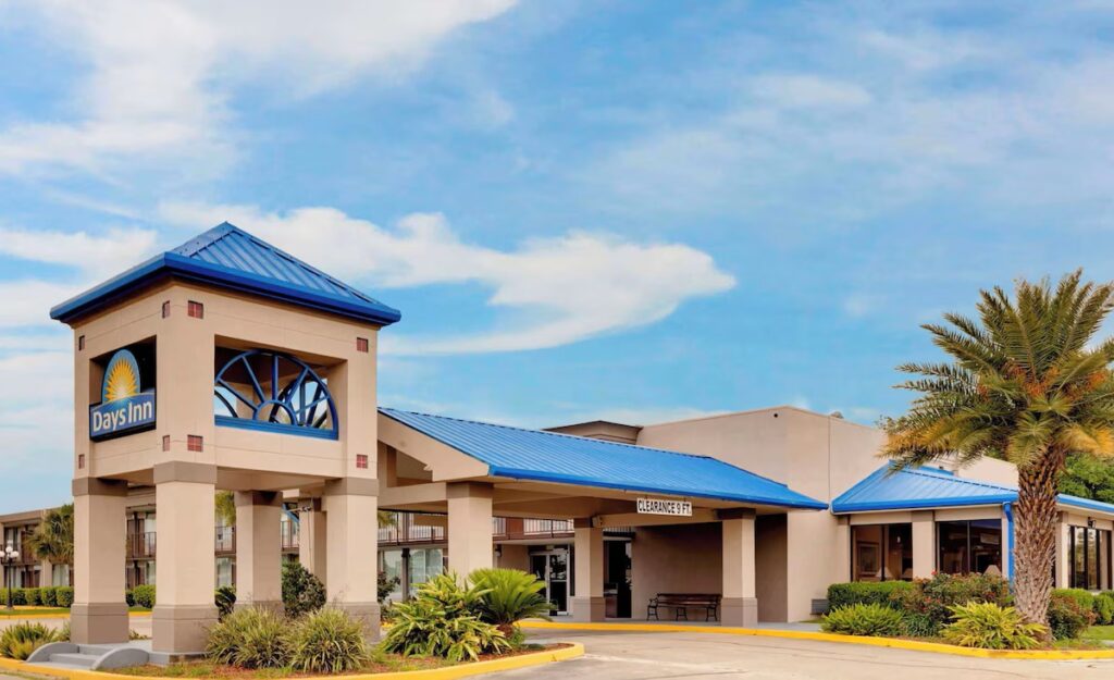 Days Inn by Wyndham Lafayette Near Lafayette Airport - Image 2