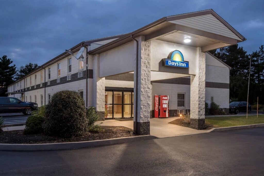 Days Inn by Wyndham Lancaster PA Dutch Country - Image 3