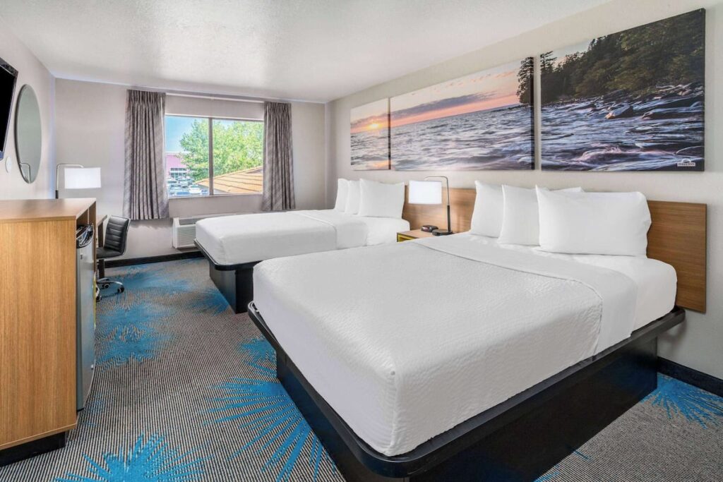 Days Inn by Wyndham Los Lunas - Image 4