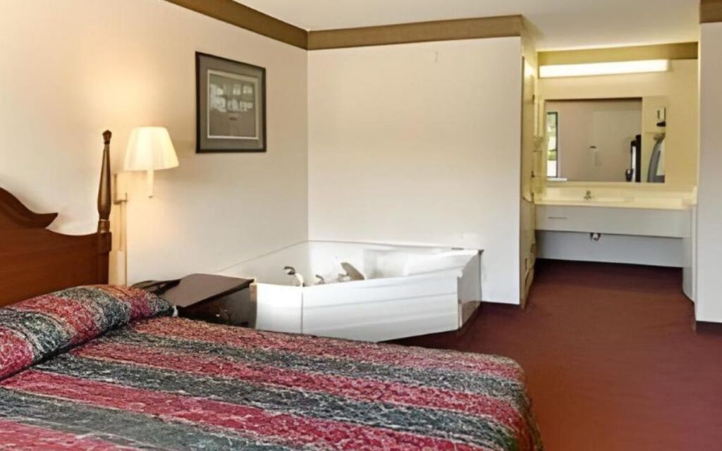 Days Inn by Wyndham Lugoff