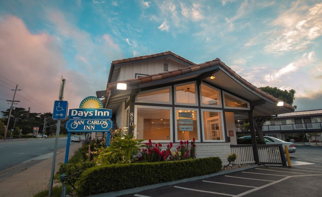 Days Inn by Wyndham Monterey Downtown - Image 2