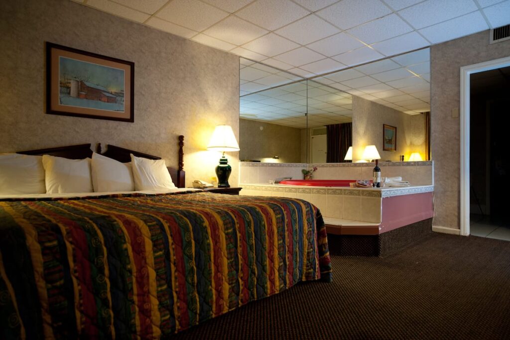 Days Inn by Wyndham Parsippany - Image 3