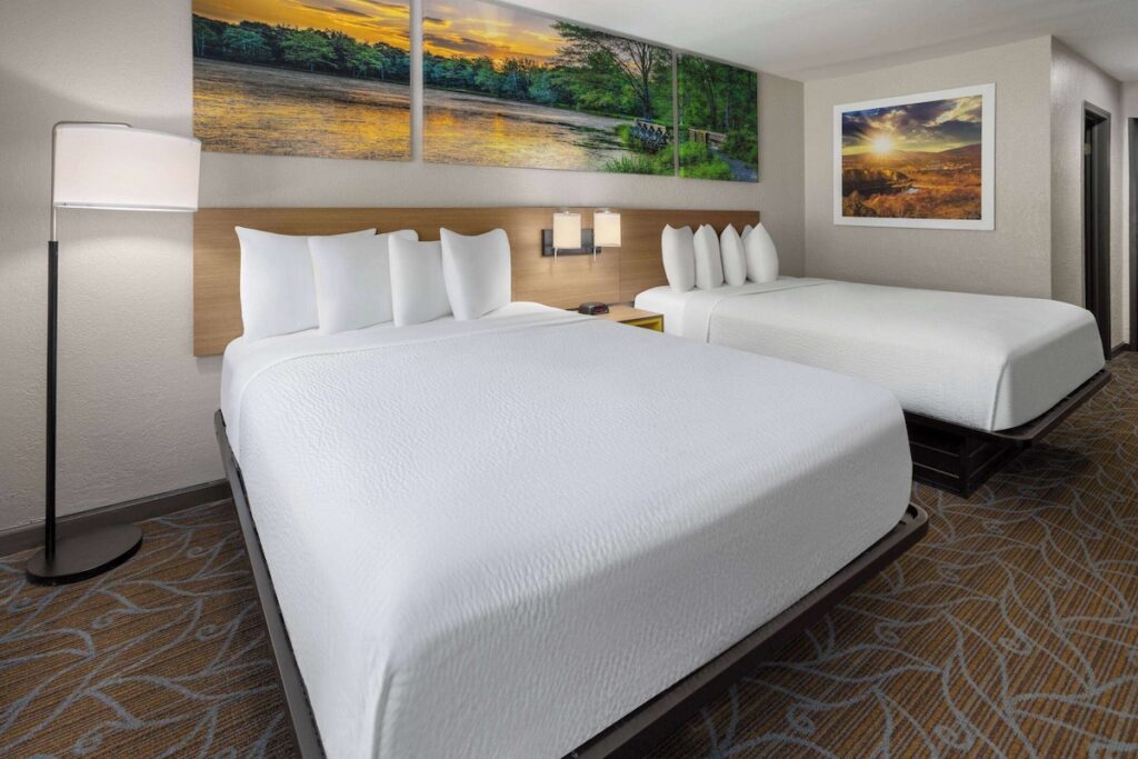 Days Inn by Wyndham Wurtsboro - Image 2