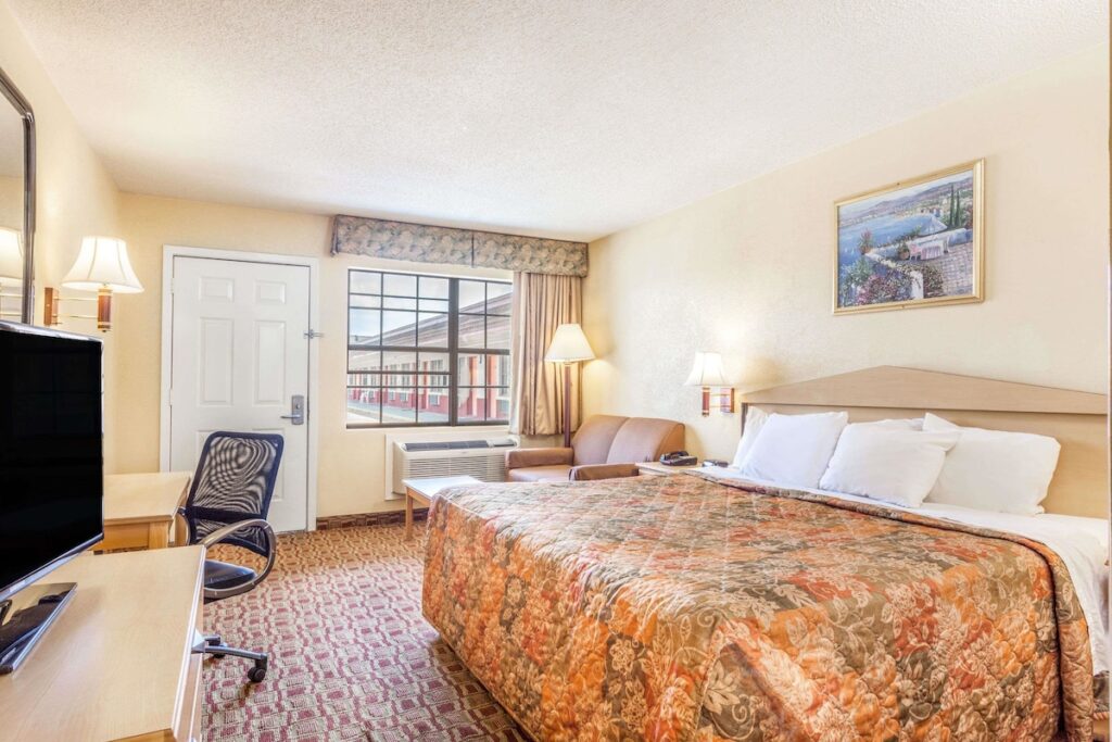 Days Inn by Wyndham Yazoo City - Image 2