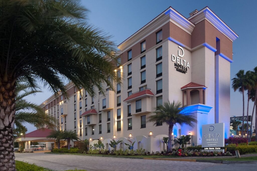 Delta Hotels by Marriott Orlando Lake Buena Vista - Image 4