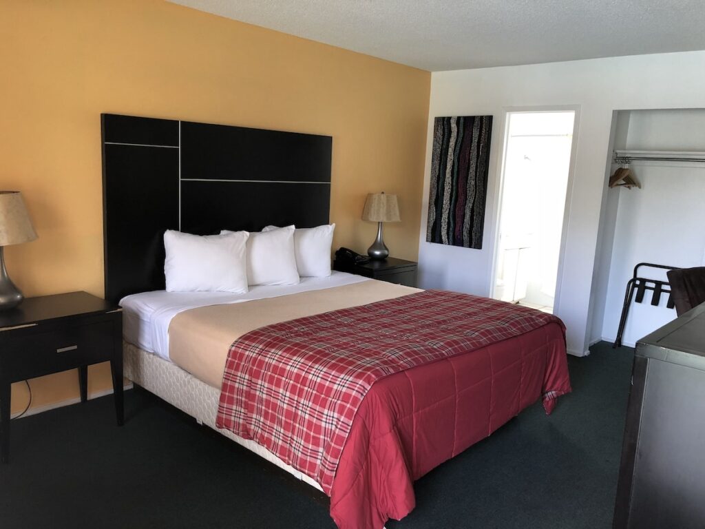 Desert Lodge - Image 2