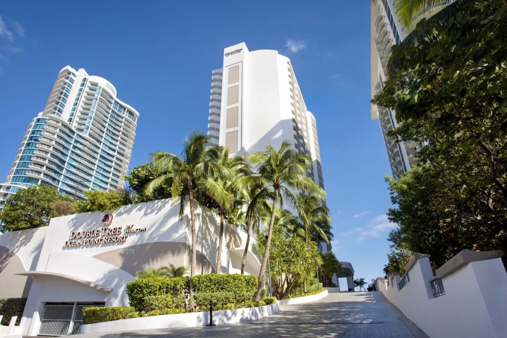 DoubleTree Resort & Spa by Hilton Ocean Point-N. Miami Beach - Image 2