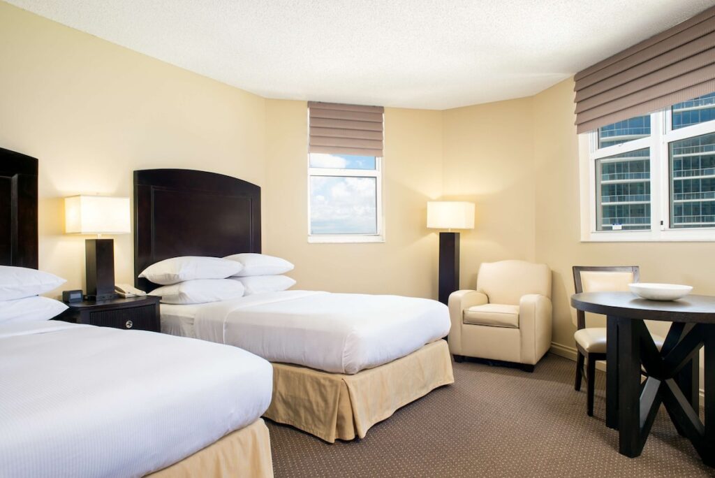 DoubleTree Resort & Spa by Hilton Ocean Point-N. Miami Beach - Image 3