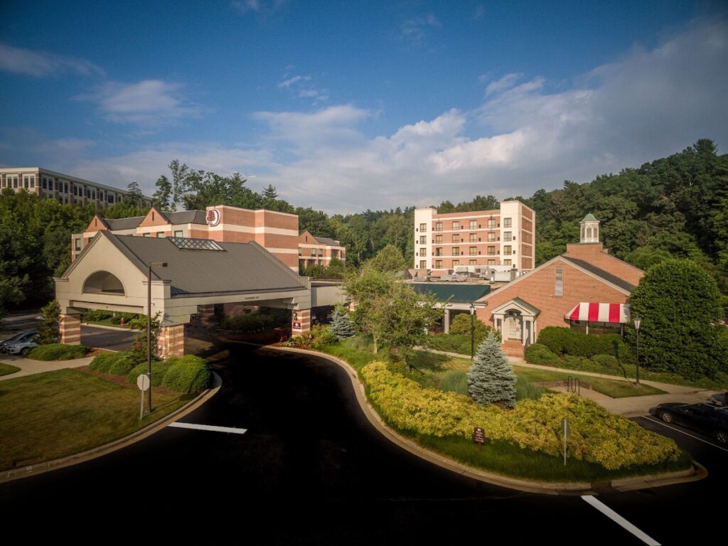 DoubleTree by Hilton Asheville – Biltmore - Image 5