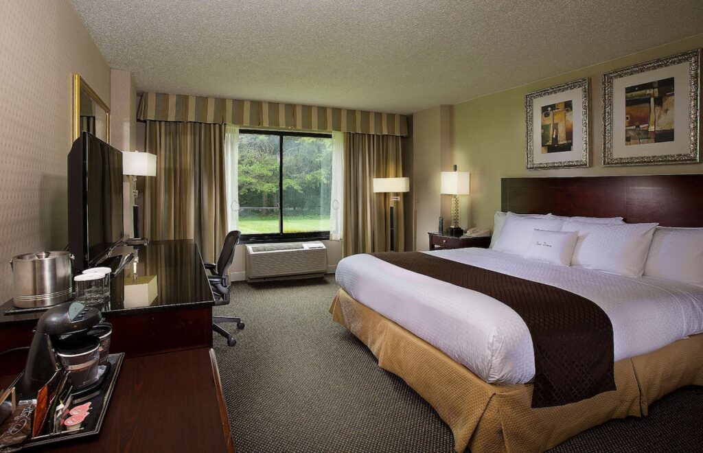 DoubleTree by Hilton Charlotte Airport - Image 3