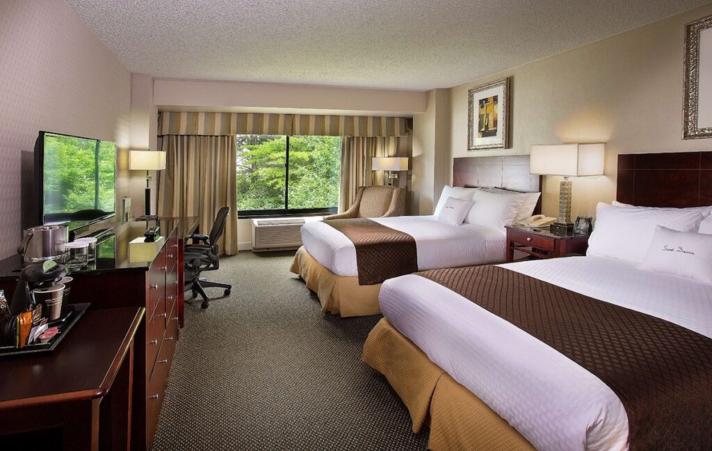 DoubleTree by Hilton Charlotte Airport - Image 4