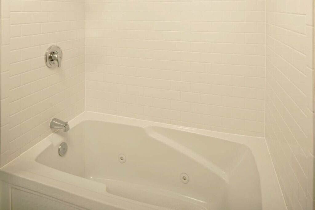 DoubleTree by Hilton Hotel Oklahoma City Airport - Image 1