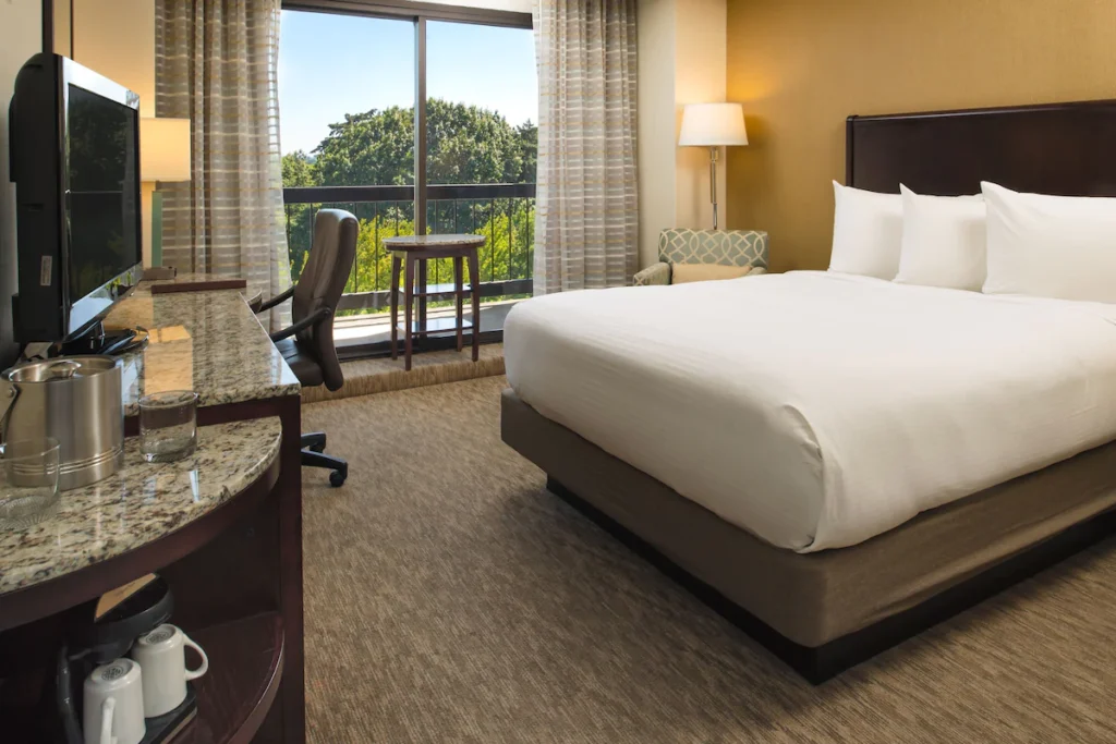 DoubleTree by Hilton Hotel Portland - Image 3