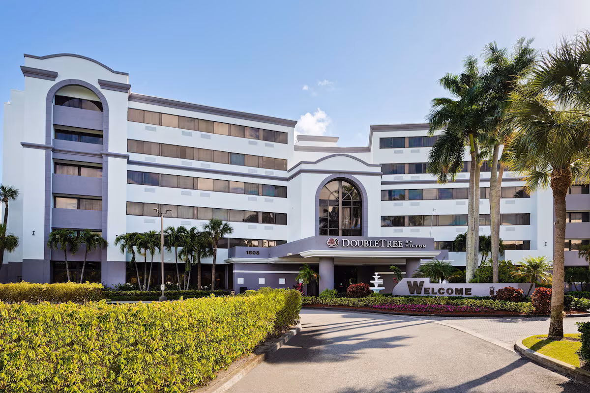 DoubleTree by Hilton Hotel West Palm Beach Airport - Image 2