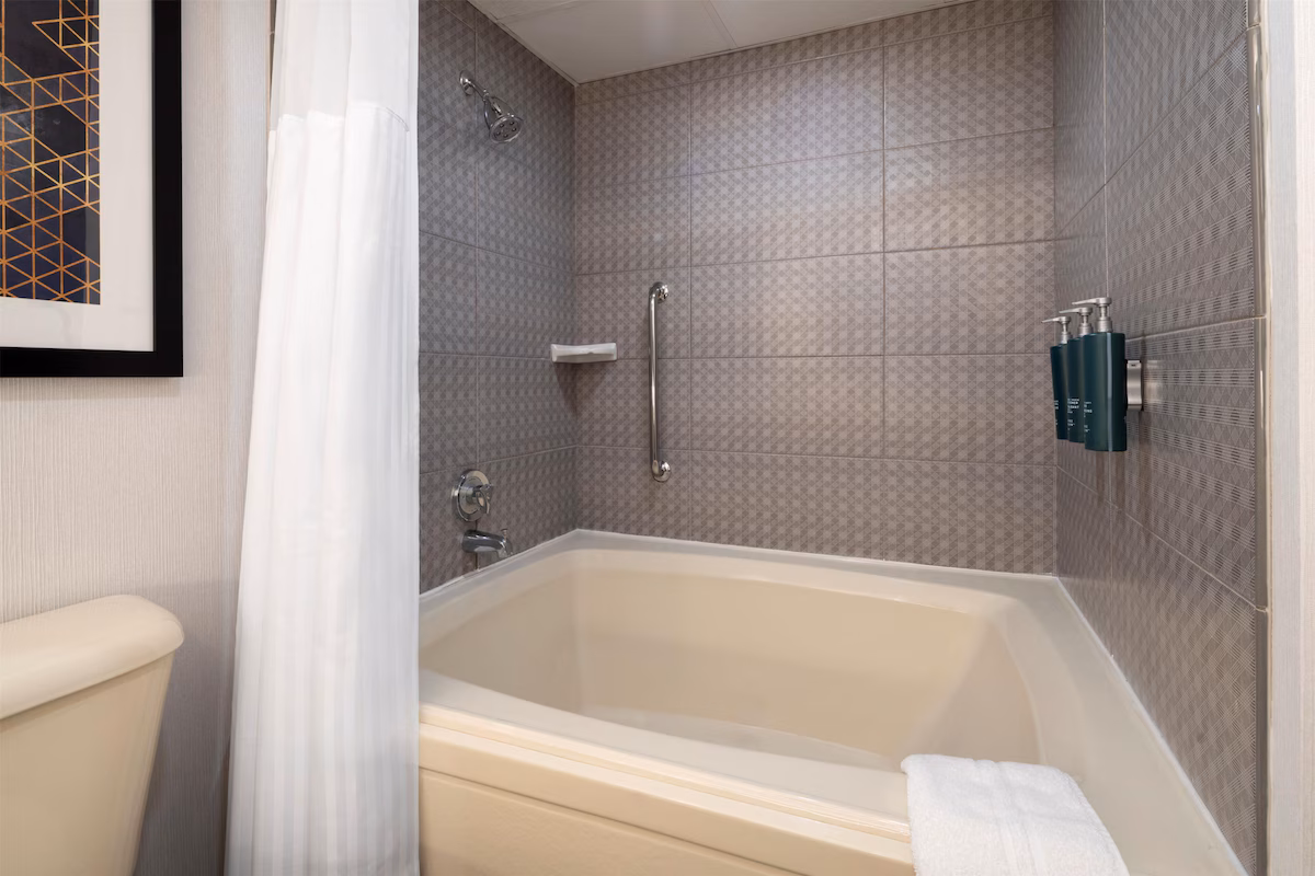 DoubleTree by Hilton Richmond – Midlothian - Image 1