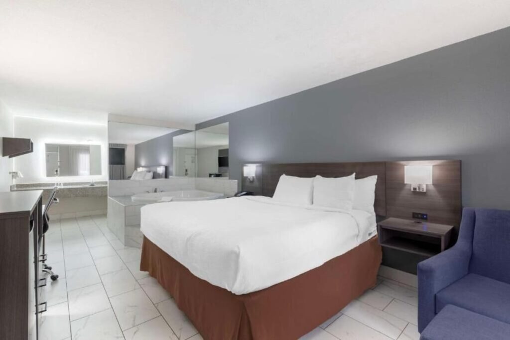 Downtown Inn & Studio Suites - Image 4