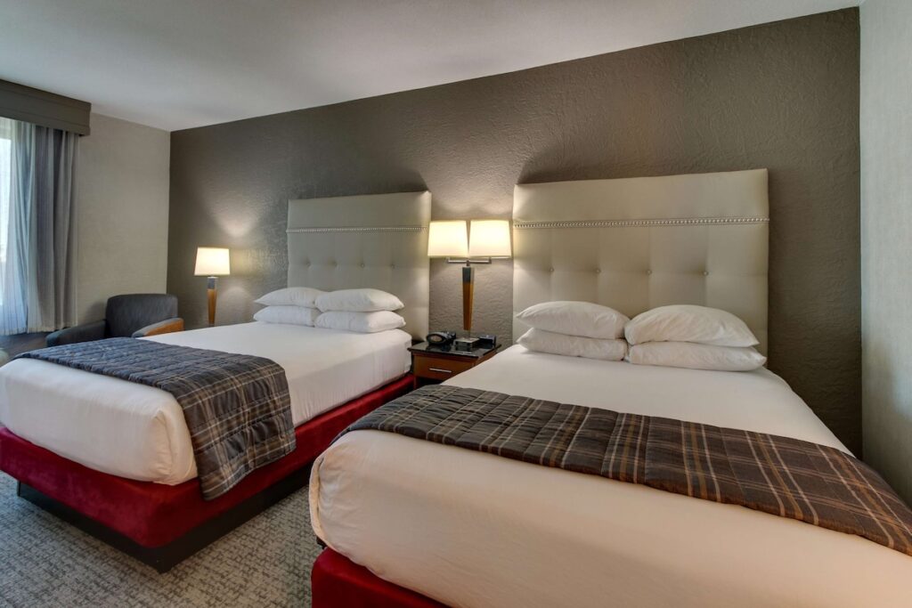 Drury Inn & Suites Phoenix Happy Valley - Image 3