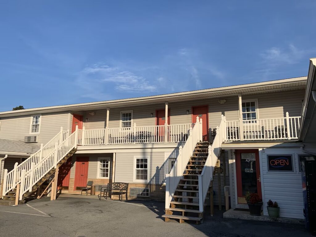 Dutch Motel Palmyra - Image 2