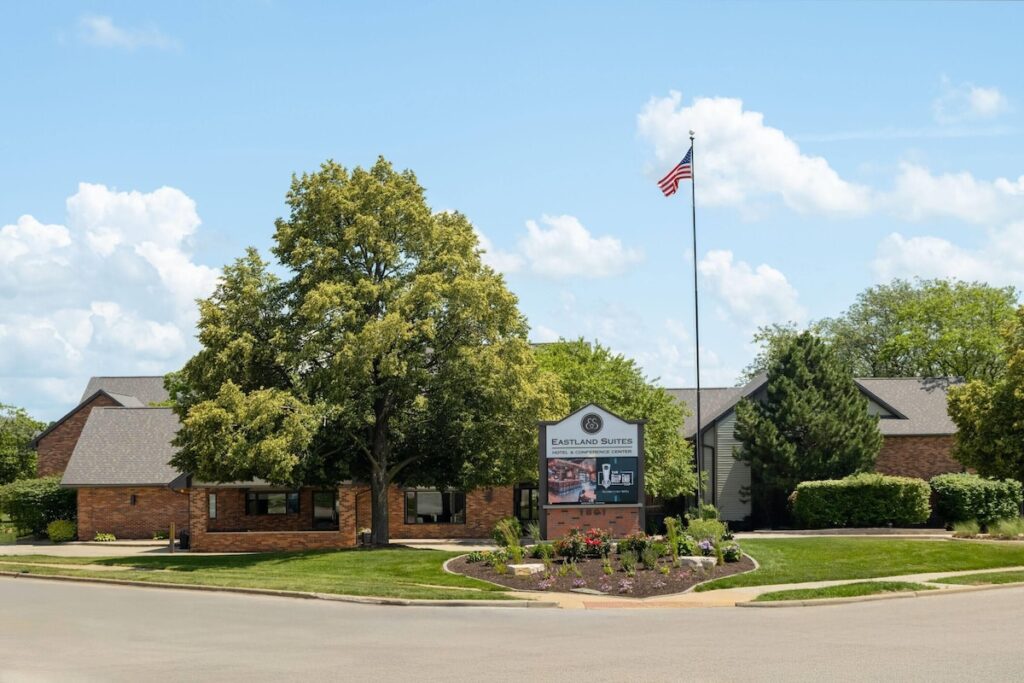 Eastland Suites Hotel & Conference Ctr, Trademark by Wyndham - Image 2