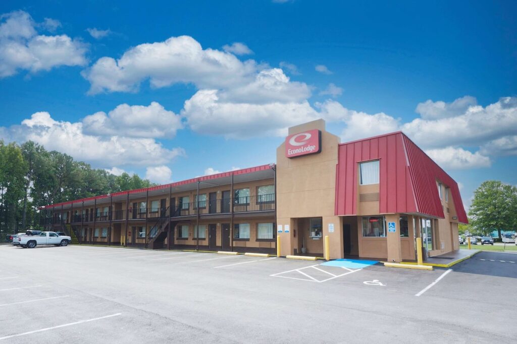 Econo Lodge Virginia Beach Town Center - Image 5