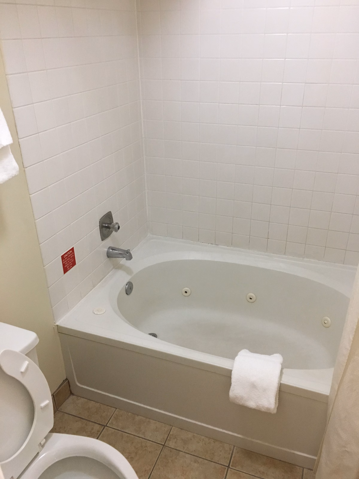 Econo Lodge - Image 1