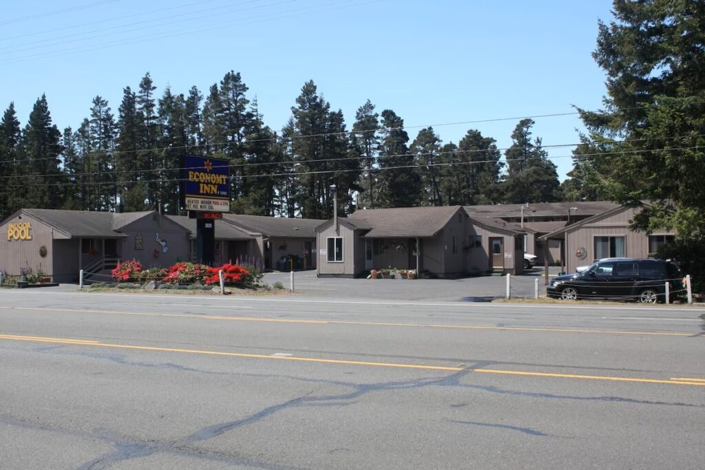 Economy Inn - Image 4