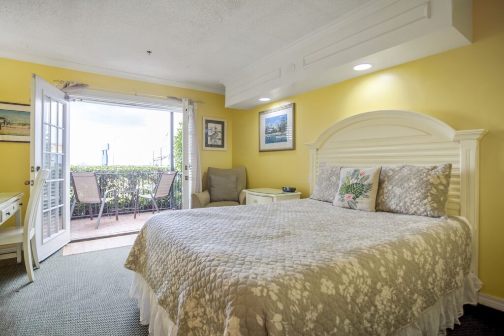 Edgewater Inn - Image 3