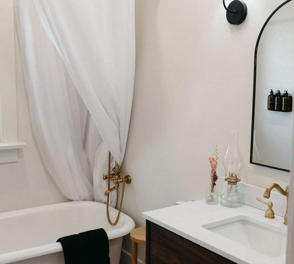 Ellerbeck Mansion Bed & Breakfast - Image 1