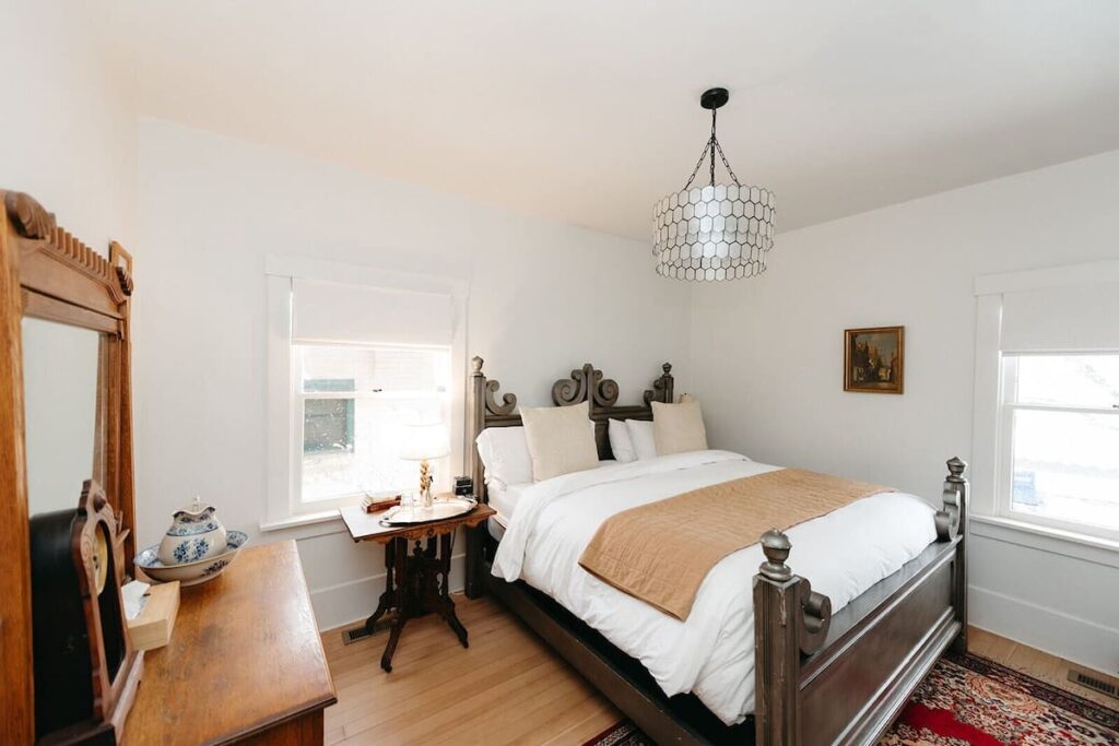 Ellerbeck Mansion Bed & Breakfast - Image 4