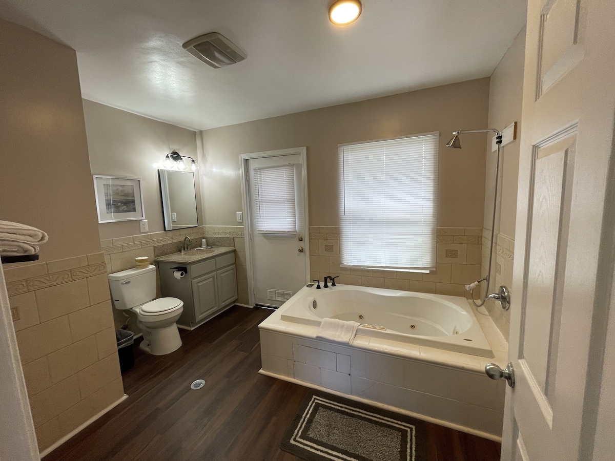 Elsinore Hot Springs Lodge