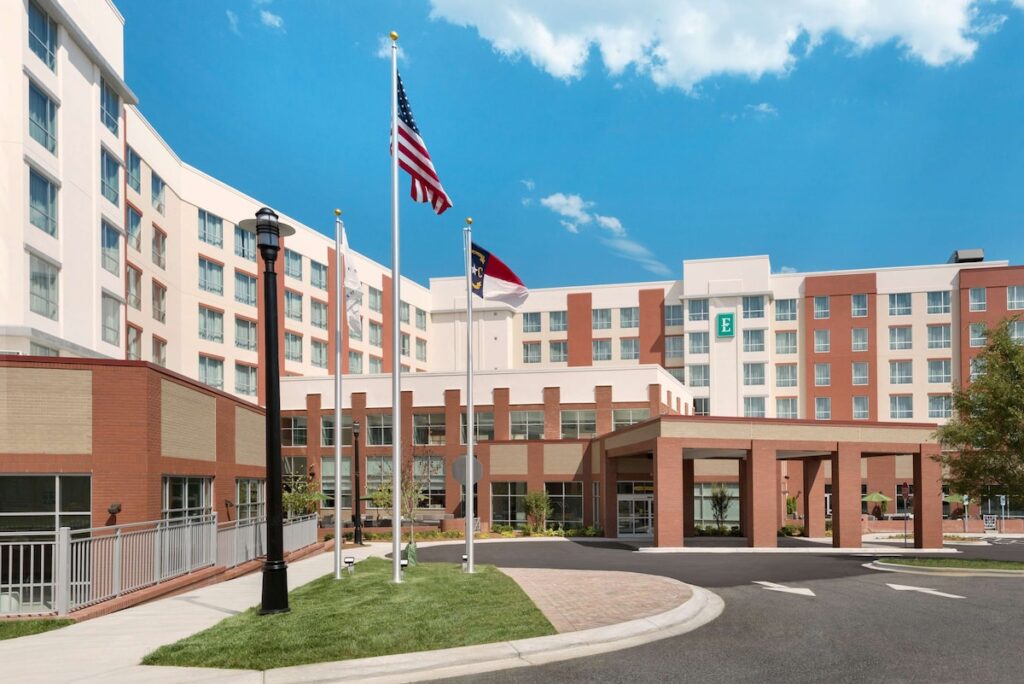 Embassy Suites by Hilton Charlotte Ayrsley - Image 2