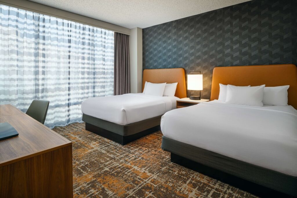 Embassy Suites by Hilton Huntsville - Image 3