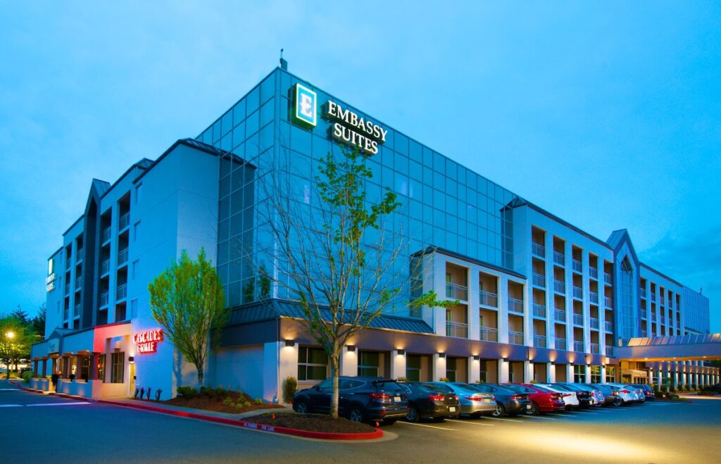 Embassy Suites by Hilton Seattle Bellevue - Image 5
