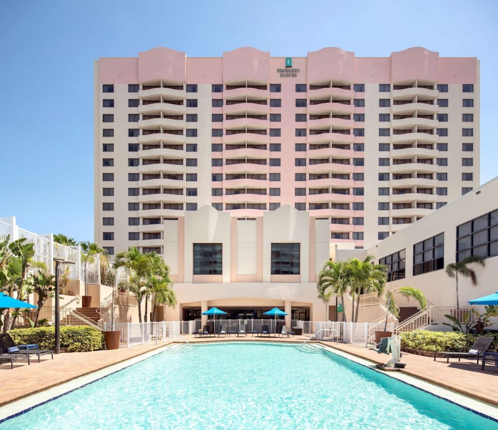 Embassy Suites by Hilton Tampa Airport Westshore - Image 2
