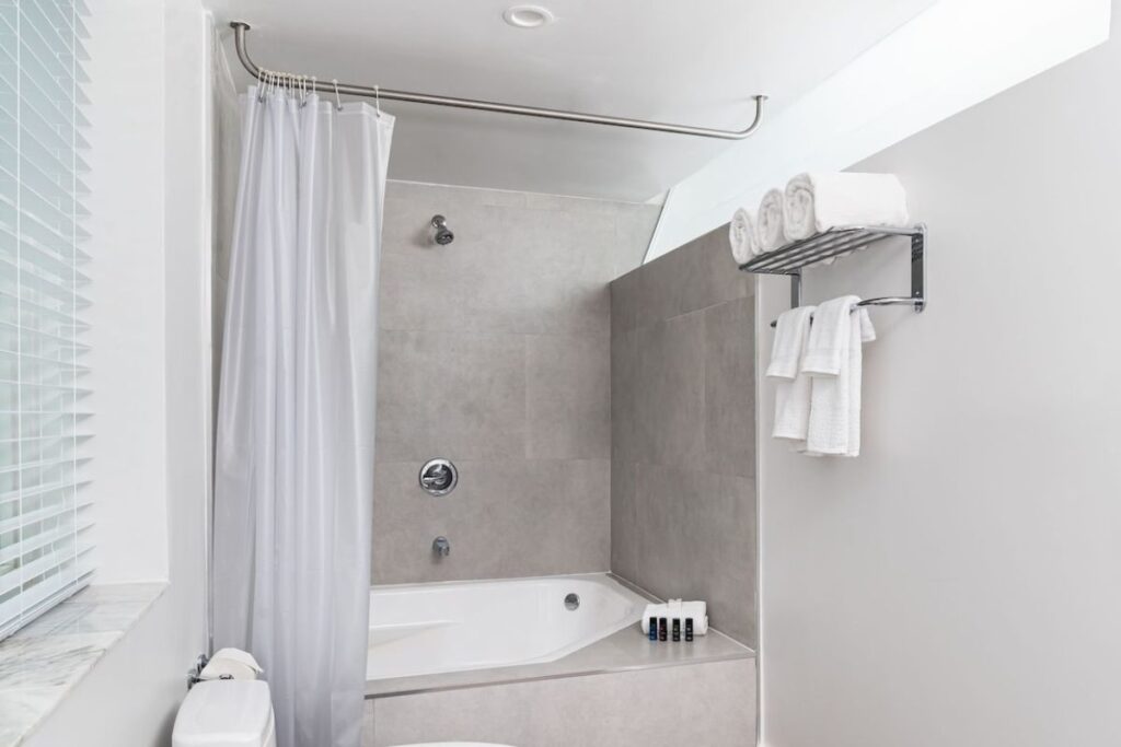 Essex House By Clevelander