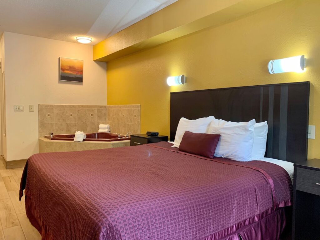 Executive Inn And Suites - Image 4