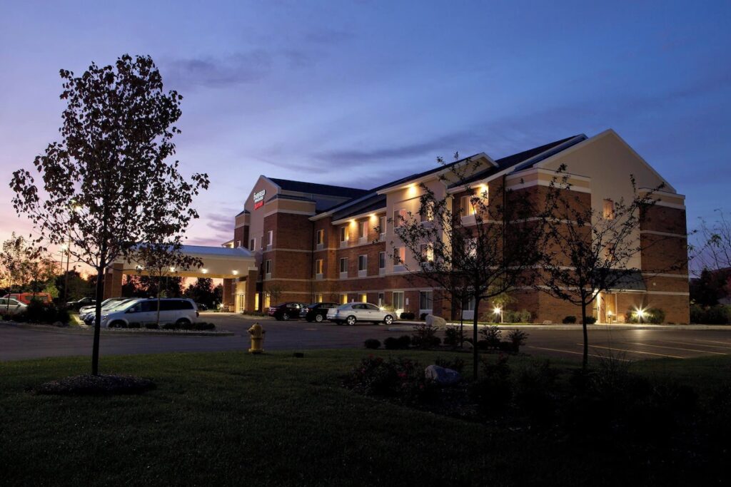 Fairfield Inn & Suites Flint Fenton - Image 2