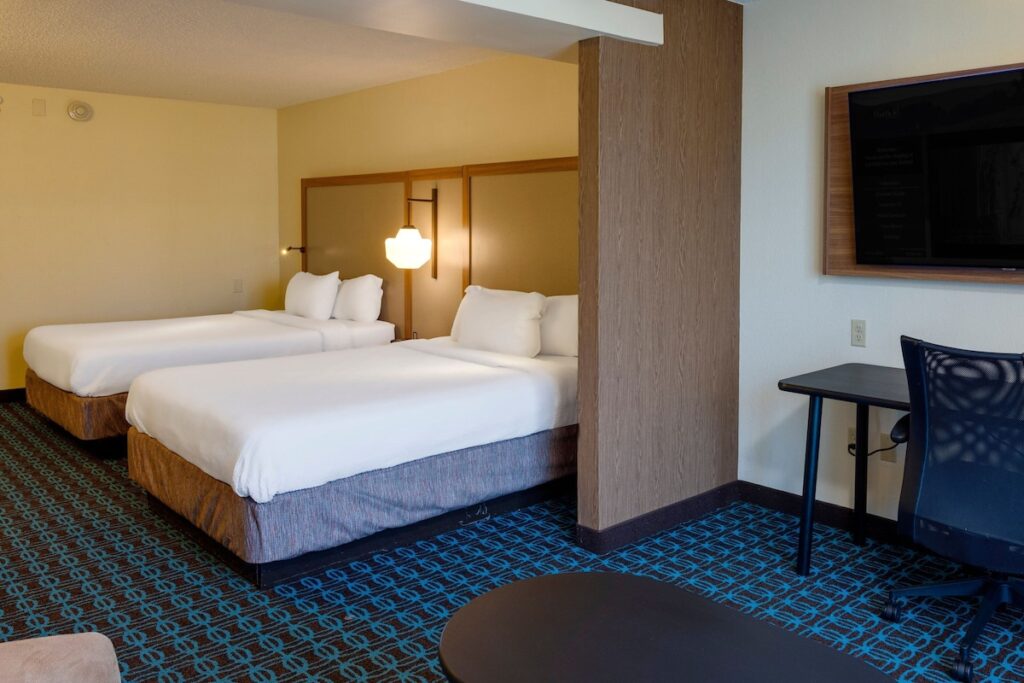 Fairfield Inn & Suites by Marriott Edmond - Image 2