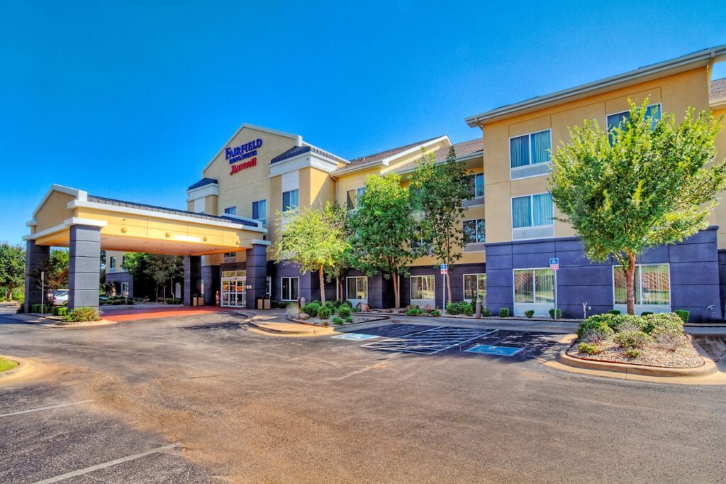 Fairfield Inn & Suites by Marriott Edmond - Image 4