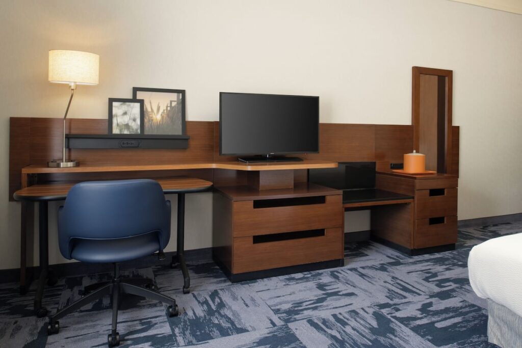 Fairfield Inn & Suites by Marriott Santa Cruz, CA - Image 3