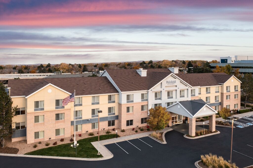 Fairfield Inn and Suites by Marriott Denver Aurora/ Medical Center - Image 5