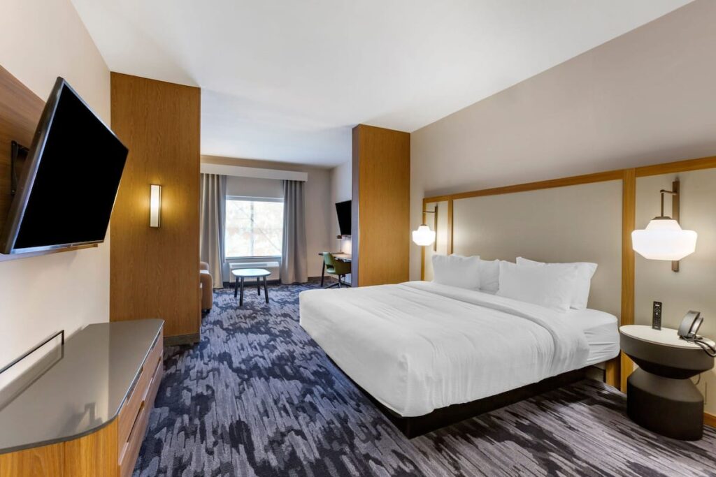 Fairfield by Marriott Inn & Suites Sandusky - Image 4