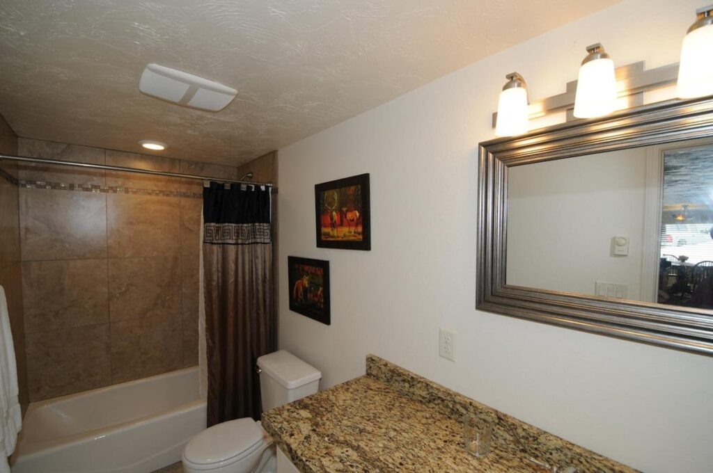 Fin and Feather Inn - Image 3