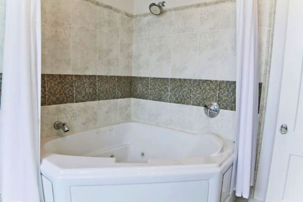 Fountainview Inn - Image 1