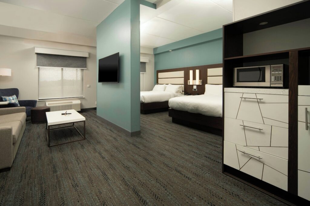 Four Points by Sheraton Fayetteville Fort Bragg - Image 3