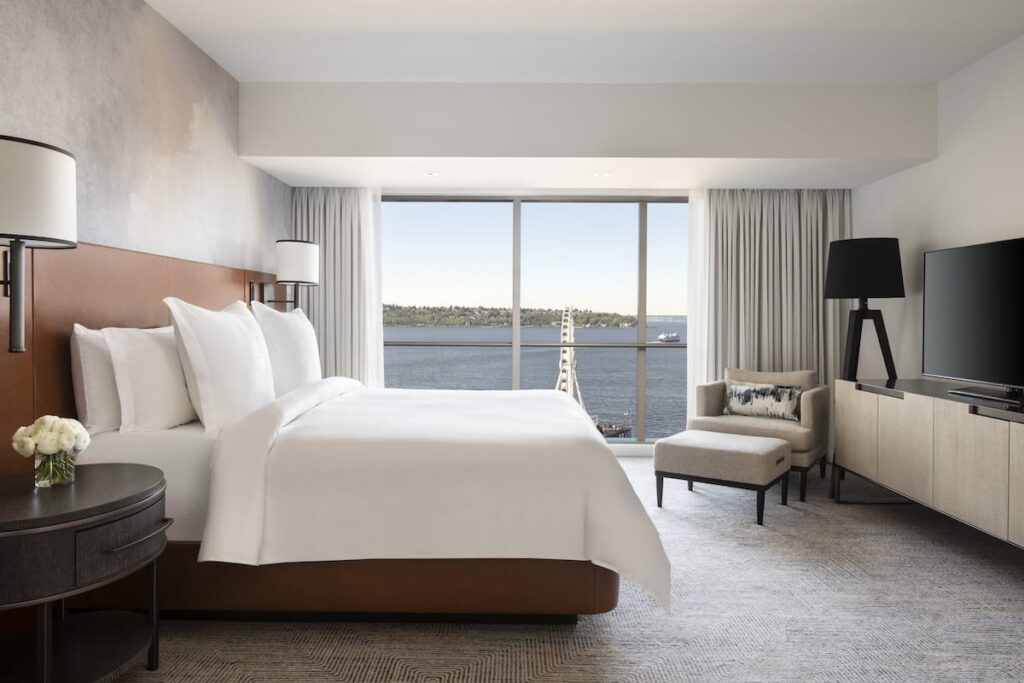 Four Seasons Hotel Seattle - Image 3