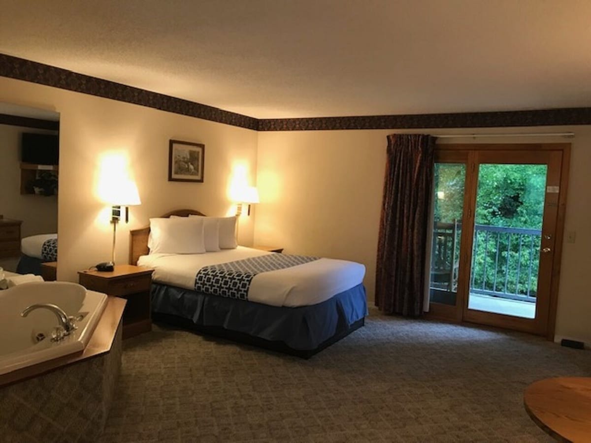 Four Seasons Inn