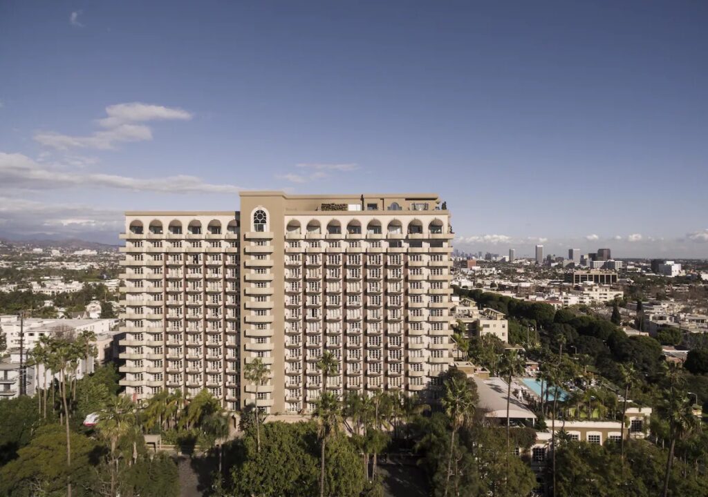 Four Seasons Los Angeles at Beverly Hills - Image 2