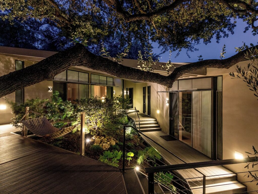 Frame Hotel – Treehouse - Image 5