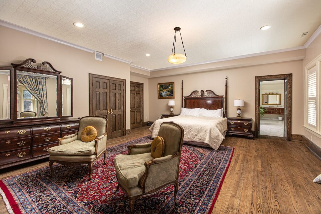 Frederick Stearns House Historic Inn - Image 4